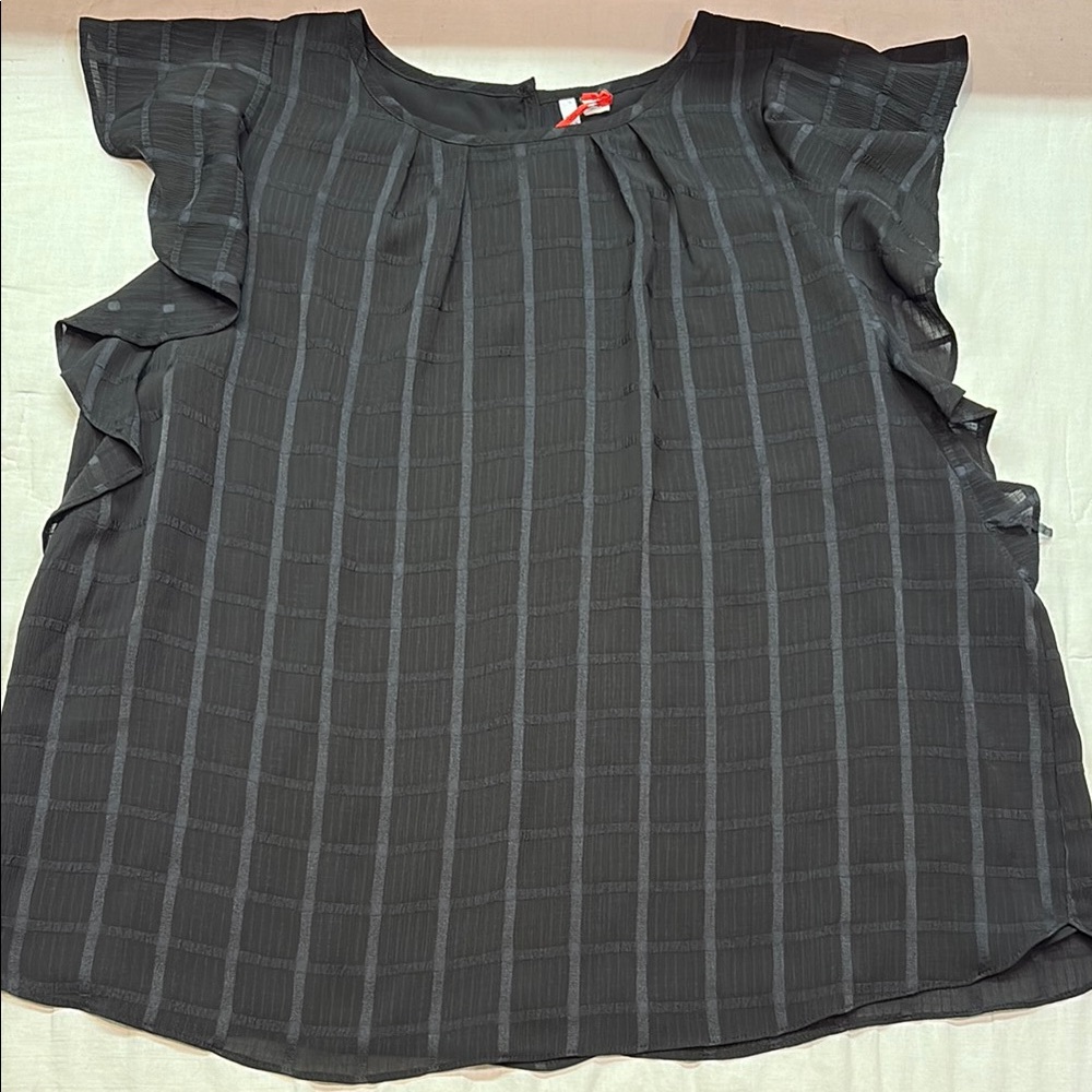 Elle‎ Women's Black Checkered Plaid Boxy Blouse with Flutter Ruffle Sleeves NWT